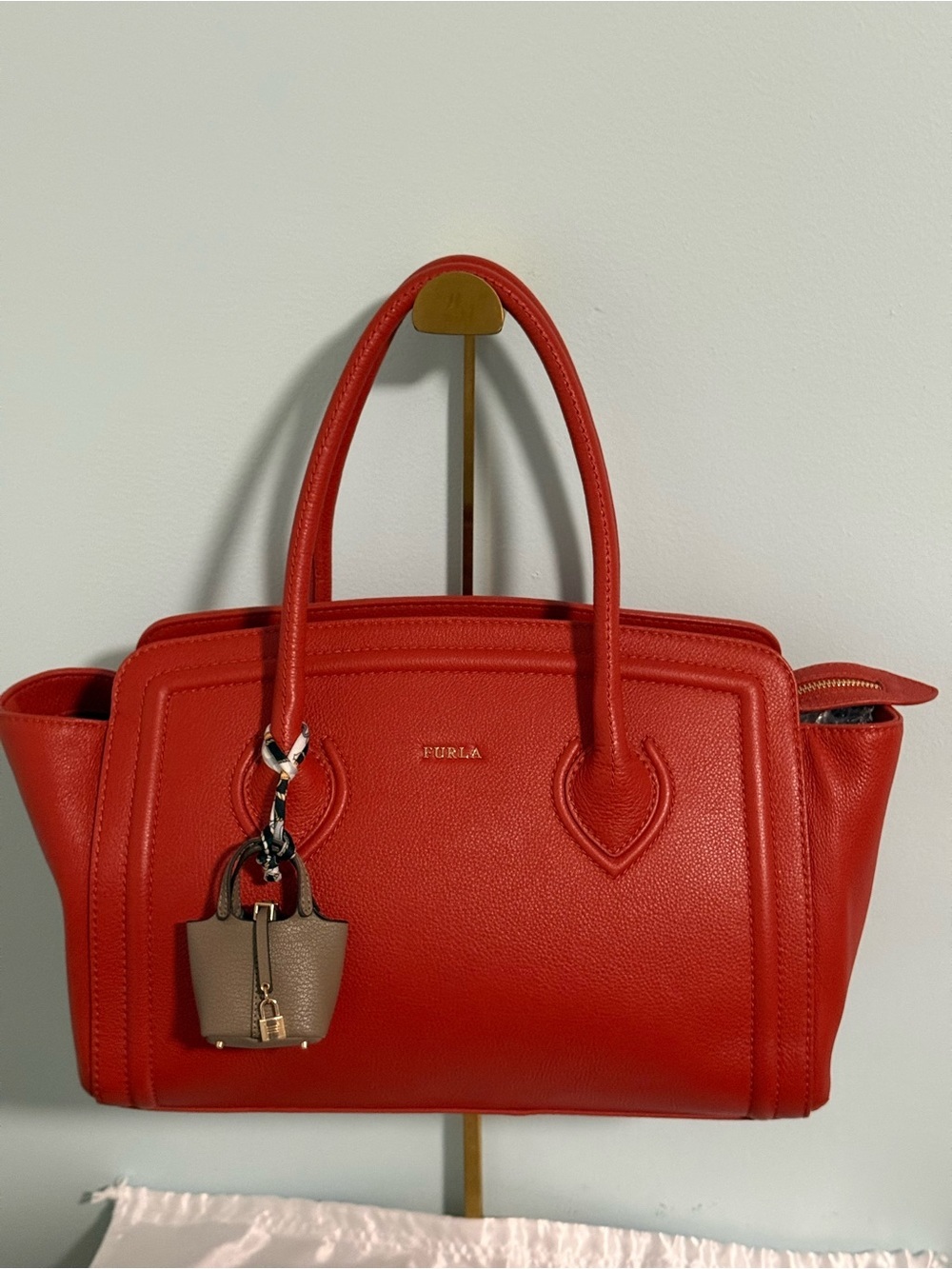Furla Made in Italy 🇮🇹 Orange Leather Tote Bag with Free Bag Charm! NWOT